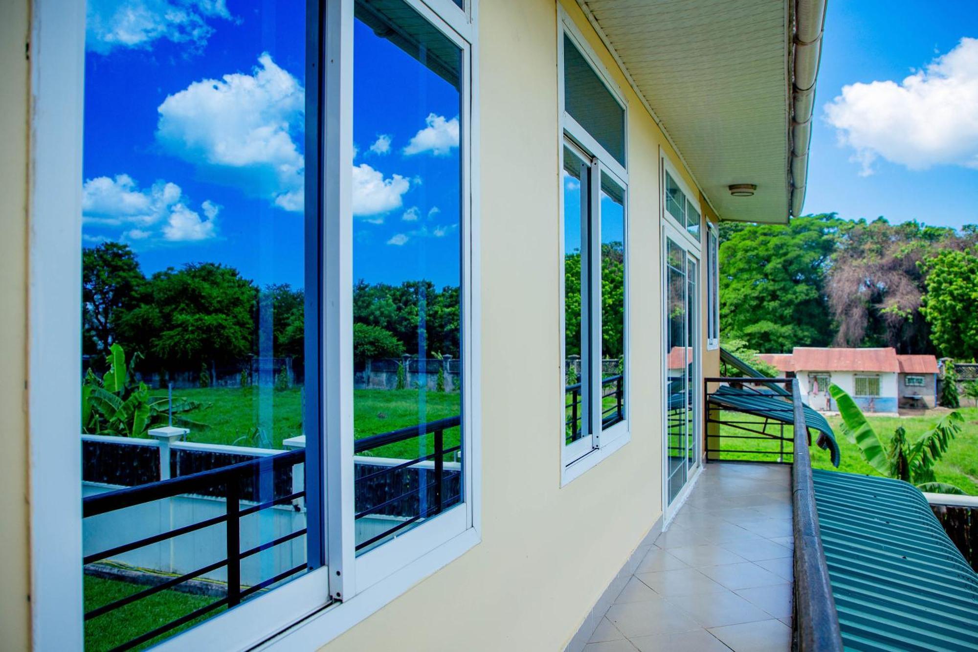 Kays Lodge Dar es Salaam Exterior foto